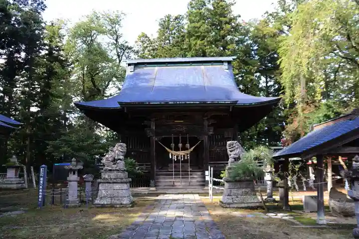 田村神社の本殿・本堂