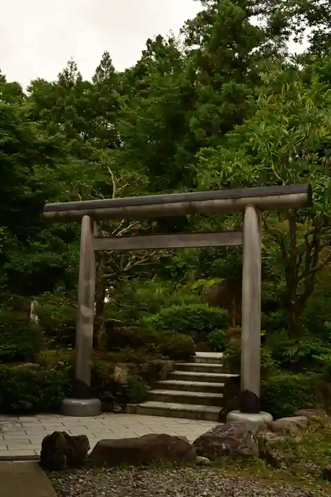 白山比咩神社(石川県)