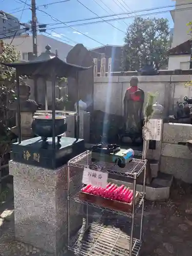 八王子成田山傳法院の地蔵