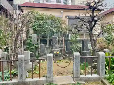 大円寺の{uncategorized: "未分類", other: "その他", undefined: "問題あり", building: "その他建物", grave: "お墓", sacred_gate: "鳥居", guardian: "狛犬", statue: "像", buddha: "仏像", history: "歴史", nature: "自然", garden: "庭園", animal: "動物", pagoda: "塔", temizu: "手水舎", mountain_gate: "山門・神門", sanctuary: "本殿・本堂", subordinate: "末社・摂社", art: "芸術", scenery: "景色", jizo: "地蔵", ema: "絵馬", goshuin: "御朱印", omikuji: "おみくじ", items: "授与品その他", amulet: "お守り", goshuincho: "御朱印帳", eats: "食事", festival: "お祭り", votive_dance: "神楽", shichigosan: "七五三参", wedding: "結婚式", experience: "体験その他", initially: "初詣", around: "周辺", anti_infection: "感染症対策"}