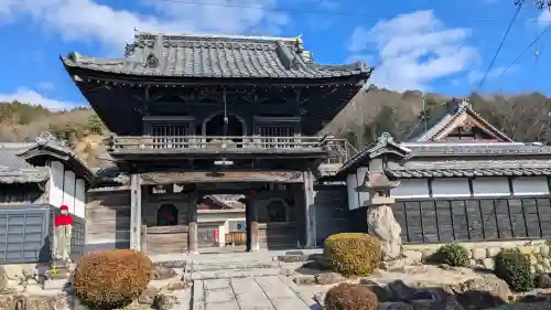 龍雲寺の{uncategorized: "未分類", other: "その他", undefined: "問題あり", building: "その他建物", grave: "お墓", sacred_gate: "鳥居", guardian: "狛犬", statue: "像", buddha: "仏像", history: "歴史", nature: "自然", garden: "庭園", animal: "動物", pagoda: "塔", temizu: "手水舎", mountain_gate: "山門・神門", sanctuary: "本殿・本堂", subordinate: "末社・摂社", art: "芸術", scenery: "景色", jizo: "地蔵", ema: "絵馬", goshuin: "御朱印", omikuji: "おみくじ", items: "授与品その他", amulet: "お守り", goshuincho: "御朱印帳", eats: "食事", festival: "お祭り", votive_dance: "神楽", shichigosan: "七五三参", wedding: "結婚式", experience: "体験その他", initially: "初詣", around: "周辺", anti_infection: "感染症対策"}