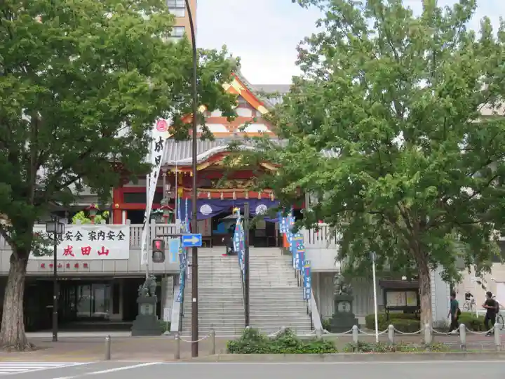 成田山 萬福院の本殿・本堂