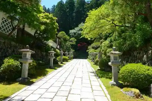 持明院の建物その他