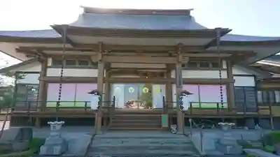 甘露寺の本殿・本堂