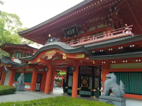 千葉神社の山門・神門