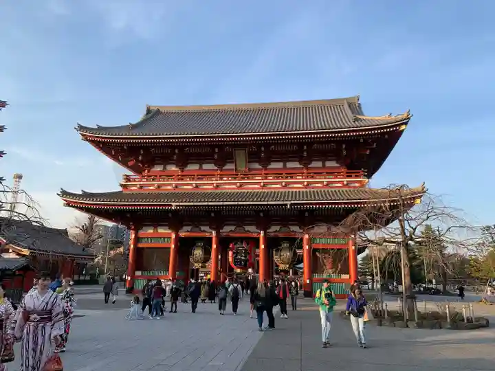 浅草神社の山門・神門