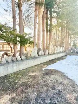 熊野神社の{uncategorized: "未分類", other: "その他", undefined: "問題あり", building: "その他建物", grave: "お墓", sacred_gate: "鳥居", guardian: "狛犬", statue: "像", buddha: "仏像", history: "歴史", nature: "自然", garden: "庭園", animal: "動物", pagoda: "塔", temizu: "手水舎", mountain_gate: "山門・神門", sanctuary: "本殿・本堂", subordinate: "末社・摂社", art: "芸術", scenery: "景色", jizo: "地蔵", ema: "絵馬", goshuin: "御朱印", omikuji: "おみくじ", items: "授与品その他", amulet: "お守り", goshuincho: "御朱印帳", eats: "食事", festival: "お祭り", votive_dance: "神楽", shichigosan: "七五三参", wedding: "結婚式", experience: "体験その他", initially: "初詣", around: "周辺", anti_infection: "感染症対策"}