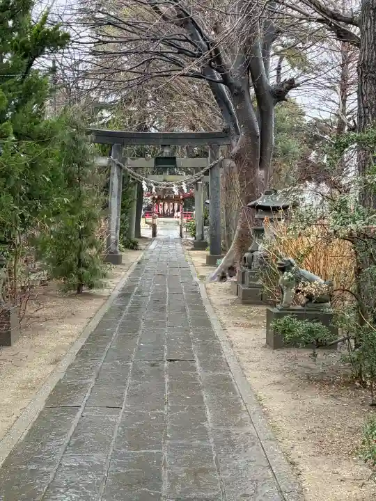 越谷香取神社の{uncategorized: "未分類", other: "その他", undefined: "問題あり", building: "その他建物", grave: "お墓", sacred_gate: "鳥居", guardian: "狛犬", statue: "像", buddha: "仏像", history: "歴史", nature: "自然", garden: "庭園", animal: "動物", pagoda: "塔", temizu: "手水舎", mountain_gate: "山門・神門", sanctuary: "本殿・本堂", subordinate: "末社・摂社", art: "芸術", scenery: "景色", jizo: "地蔵", ema: "絵馬", goshuin: "御朱印", omikuji: "おみくじ", items: "授与品その他", amulet: "お守り", goshuincho: "御朱印帳", eats: "食事", festival: "お祭り", votive_dance: "神楽", shichigosan: "七五三参", wedding: "結婚式", experience: "体験その他", initially: "初詣", around: "周辺", anti_infection: "感染症対策"}