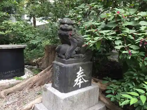 新橋鹽竃神社の狛犬