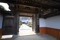 勝定寺の山門