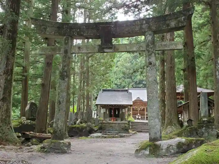 甲斐駒ヶ岳神社の鳥居