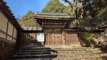 新宮神社(賀茂別雷神社摂社)の山門・神門