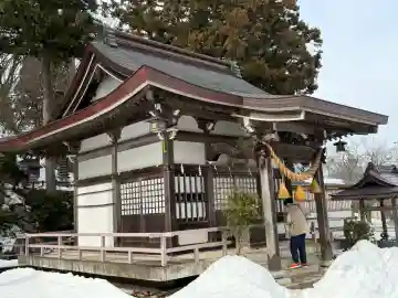 弁財天白龍王大権現の{uncategorized: "未分類", other: "その他", undefined: "問題あり", building: "その他建物", grave: "お墓", sacred_gate: "鳥居", guardian: "狛犬", statue: "像", buddha: "仏像", history: "歴史", nature: "自然", garden: "庭園", animal: "動物", pagoda: "塔", temizu: "手水舎", mountain_gate: "山門・神門", sanctuary: "本殿・本堂", subordinate: "末社・摂社", art: "芸術", scenery: "景色", jizo: "地蔵", ema: "絵馬", goshuin: "御朱印", omikuji: "おみくじ", items: "授与品その他", amulet: "お守り", goshuincho: "御朱印帳", eats: "食事", festival: "お祭り", votive_dance: "神楽", shichigosan: "七五三参", wedding: "結婚式", experience: "体験その他", initially: "初詣", around: "周辺", anti_infection: "感染症対策"}