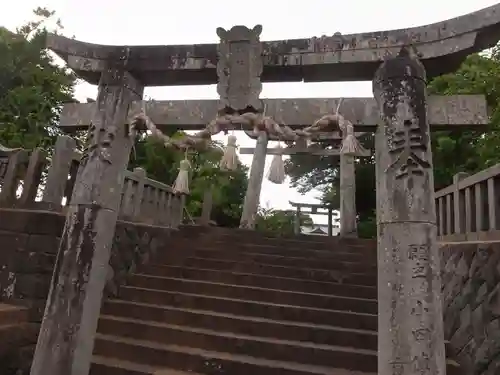 六社神社の鳥居