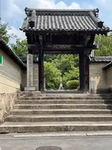 教興寺の山門・神門