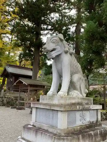飛驒一宮水無神社の狛犬