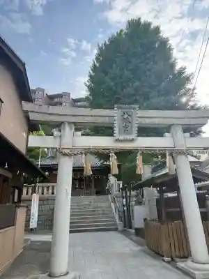 杉田八幡神社（杉田八幡宮）の{uncategorized: "未分類", other: "その他", undefined: "問題あり", building: "その他建物", grave: "お墓", sacred_gate: "鳥居", guardian: "狛犬", statue: "像", buddha: "仏像", history: "歴史", nature: "自然", garden: "庭園", animal: "動物", pagoda: "塔", temizu: "手水舎", mountain_gate: "山門・神門", sanctuary: "本殿・本堂", subordinate: "末社・摂社", art: "芸術", scenery: "景色", jizo: "地蔵", ema: "絵馬", goshuin: "御朱印", omikuji: "おみくじ", items: "授与品その他", amulet: "お守り", goshuincho: "御朱印帳", eats: "食事", festival: "お祭り", votive_dance: "神楽", shichigosan: "七五三参", wedding: "結婚式", experience: "体験その他", initially: "初詣", around: "周辺", anti_infection: "感染症対策"}