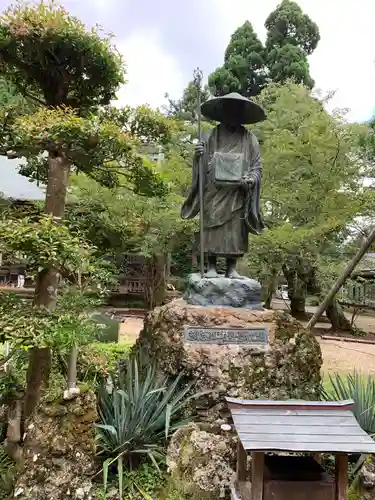 松尾寺の像