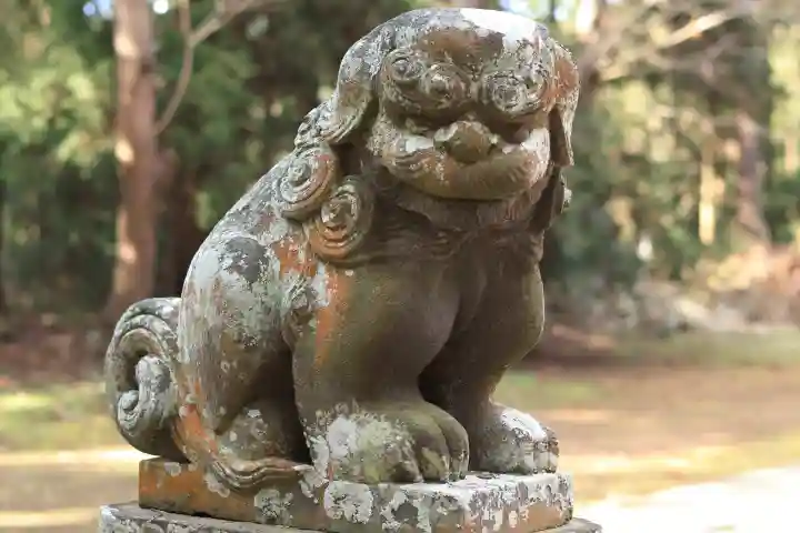 蛟蝄神社奥の宮の{uncategorized: "未分類", other: "その他", undefined: "問題あり", building: "その他建物", grave: "お墓", sacred_gate: "鳥居", guardian: "狛犬", statue: "像", buddha: "仏像", history: "歴史", nature: "自然", garden: "庭園", animal: "動物", pagoda: "塔", temizu: "手水舎", mountain_gate: "山門・神門", sanctuary: "本殿・本堂", subordinate: "末社・摂社", art: "芸術", scenery: "景色", jizo: "地蔵", ema: "絵馬", goshuin: "御朱印", omikuji: "おみくじ", items: "授与品その他", amulet: "お守り", goshuincho: "御朱印帳", eats: "食事", festival: "お祭り", votive_dance: "神楽", shichigosan: "七五三参", wedding: "結婚式", experience: "体験その他", initially: "初詣", around: "周辺", anti_infection: "感染症対策"}