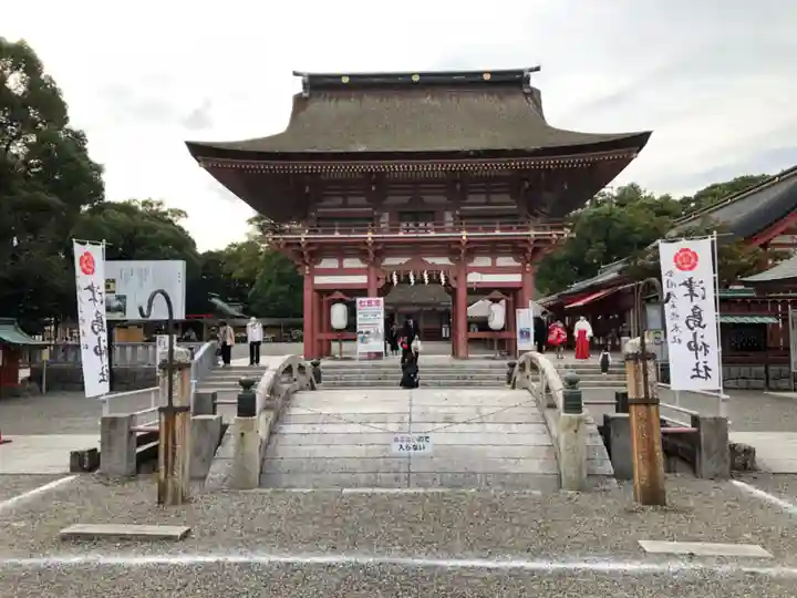 津島神社の山門・神門