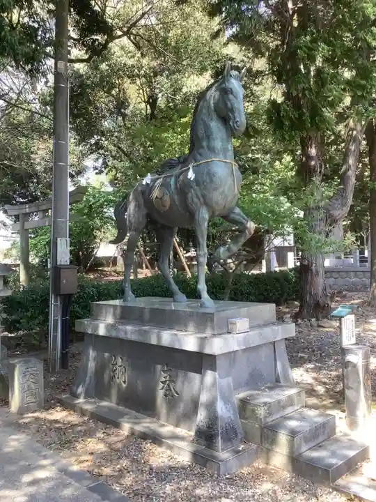 上地八幡宮の像