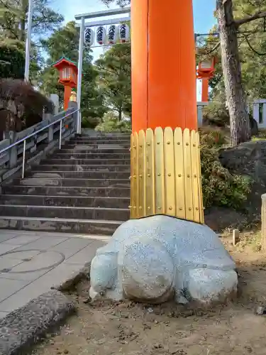 穴八幡宮の{uncategorized: "未分類", other: "その他", undefined: "問題あり", building: "その他建物", grave: "お墓", sacred_gate: "鳥居", guardian: "狛犬", statue: "像", buddha: "仏像", history: "歴史", nature: "自然", garden: "庭園", animal: "動物", pagoda: "塔", temizu: "手水舎", mountain_gate: "山門・神門", sanctuary: "本殿・本堂", subordinate: "末社・摂社", art: "芸術", scenery: "景色", jizo: "地蔵", ema: "絵馬", goshuin: "御朱印", omikuji: "おみくじ", items: "授与品その他", amulet: "お守り", goshuincho: "御朱印帳", eats: "食事", festival: "お祭り", votive_dance: "神楽", shichigosan: "七五三参", wedding: "結婚式", experience: "体験その他", initially: "初詣", around: "周辺", anti_infection: "感染症対策"}