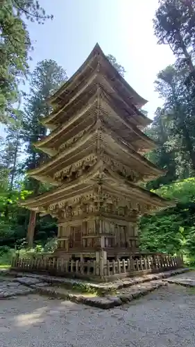 出羽神社(出羽三山神社)～三神合祭殿～の塔