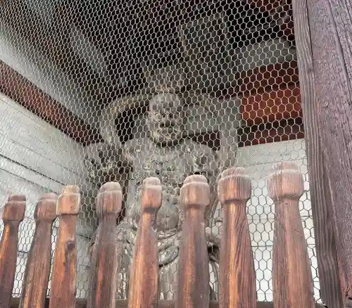 廣隆寺の{uncategorized: "未分類", other: "その他", undefined: "問題あり", building: "その他建物", grave: "お墓", sacred_gate: "鳥居", guardian: "狛犬", statue: "像", buddha: "仏像", history: "歴史", nature: "自然", garden: "庭園", animal: "動物", pagoda: "塔", temizu: "手水舎", mountain_gate: "山門・神門", sanctuary: "本殿・本堂", subordinate: "末社・摂社", art: "芸術", scenery: "景色", jizo: "地蔵", ema: "絵馬", goshuin: "御朱印", omikuji: "おみくじ", items: "授与品その他", amulet: "お守り", goshuincho: "御朱印帳", eats: "食事", festival: "お祭り", votive_dance: "神楽", shichigosan: "七五三参", wedding: "結婚式", experience: "体験その他", initially: "初詣", around: "周辺", anti_infection: "感染症対策"}