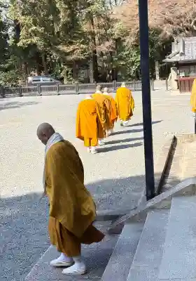 御寺 泉涌寺の{uncategorized: "未分類", other: "その他", undefined: "問題あり", building: "その他建物", grave: "お墓", sacred_gate: "鳥居", guardian: "狛犬", statue: "像", buddha: "仏像", history: "歴史", nature: "自然", garden: "庭園", animal: "動物", pagoda: "塔", temizu: "手水舎", mountain_gate: "山門・神門", sanctuary: "本殿・本堂", subordinate: "末社・摂社", art: "芸術", scenery: "景色", jizo: "地蔵", ema: "絵馬", goshuin: "御朱印", omikuji: "おみくじ", items: "授与品その他", amulet: "お守り", goshuincho: "御朱印帳", eats: "食事", festival: "お祭り", votive_dance: "神楽", shichigosan: "七五三参", wedding: "結婚式", experience: "体験その他", initially: "初詣", around: "周辺", anti_infection: "感染症対策"}
