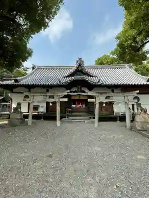 泉穴師神社の本殿・本堂