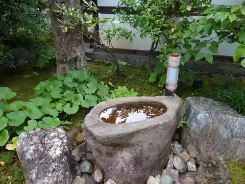 圓徳院の手水舎