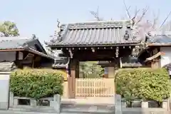 佛陀寺の山門