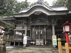 岡谷稲荷神社の本殿