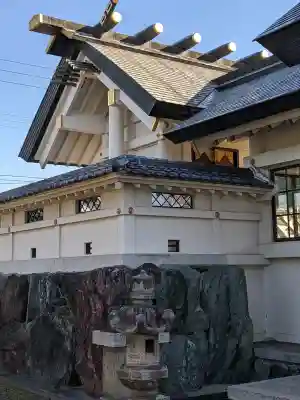 神明社(春田野神明社)の{uncategorized: "未分類", other: "その他", undefined: "問題あり", building: "その他建物", grave: "お墓", sacred_gate: "鳥居", guardian: "狛犬", statue: "像", buddha: "仏像", history: "歴史", nature: "自然", garden: "庭園", animal: "動物", pagoda: "塔", temizu: "手水舎", mountain_gate: "山門・神門", sanctuary: "本殿・本堂", subordinate: "末社・摂社", art: "芸術", scenery: "景色", jizo: "地蔵", ema: "絵馬", goshuin: "御朱印", omikuji: "おみくじ", items: "授与品その他", amulet: "お守り", goshuincho: "御朱印帳", eats: "食事", festival: "お祭り", votive_dance: "神楽", shichigosan: "七五三参", wedding: "結婚式", experience: "体験その他", initially: "初詣", around: "周辺", anti_infection: "感染症対策"}