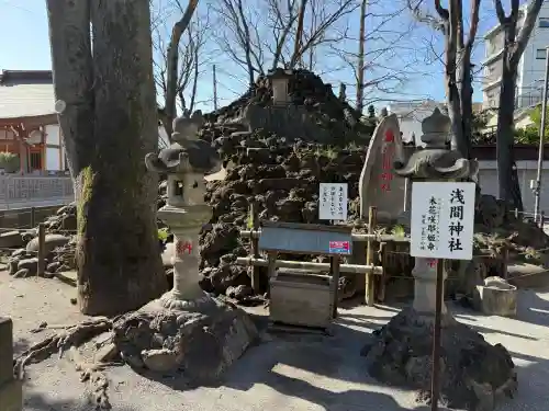 清瀧神社の{uncategorized: "未分類", other: "その他", undefined: "問題あり", building: "その他建物", grave: "お墓", sacred_gate: "鳥居", guardian: "狛犬", statue: "像", buddha: "仏像", history: "歴史", nature: "自然", garden: "庭園", animal: "動物", pagoda: "塔", temizu: "手水舎", mountain_gate: "山門・神門", sanctuary: "本殿・本堂", subordinate: "末社・摂社", art: "芸術", scenery: "景色", jizo: "地蔵", ema: "絵馬", goshuin: "御朱印", omikuji: "おみくじ", items: "授与品その他", amulet: "お守り", goshuincho: "御朱印帳", eats: "食事", festival: "お祭り", votive_dance: "神楽", shichigosan: "七五三参", wedding: "結婚式", experience: "体験その他", initially: "初詣", around: "周辺", anti_infection: "感染症対策"}