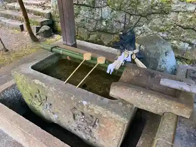 結神社の手水舎