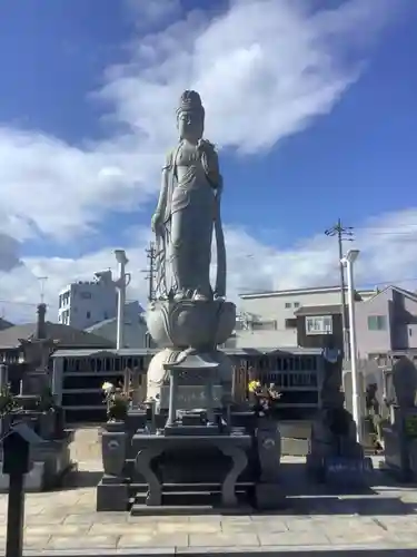 昌温山 菊泉寺の仏像