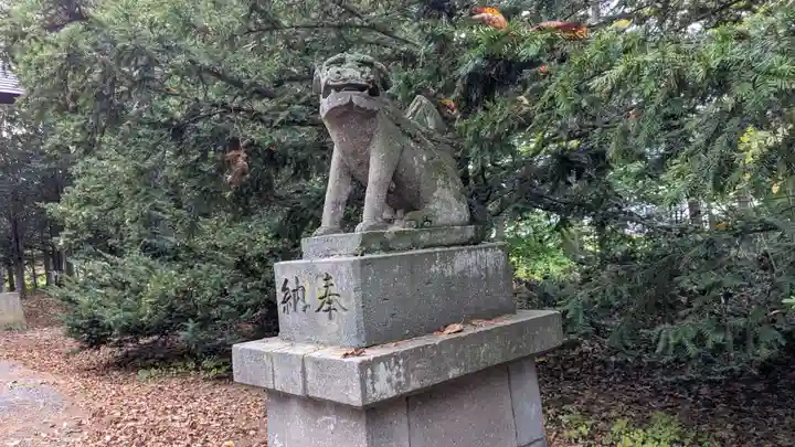 川西神社の狛犬