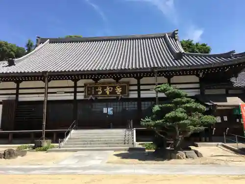慈雲寺の本殿・本堂