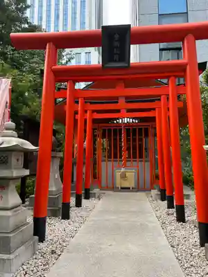 金綱稲荷神社の鳥居