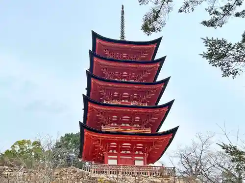 荒胡子神社の塔