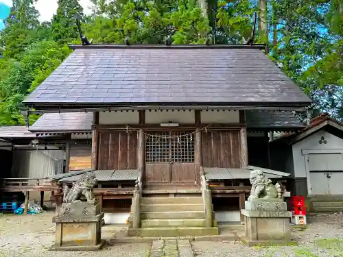 荏名神社の本殿