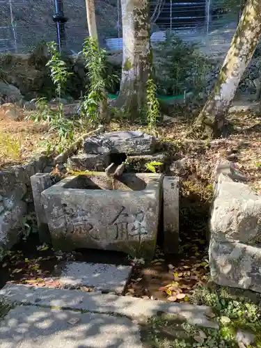月読神社（松尾大社摂社）の手水舎