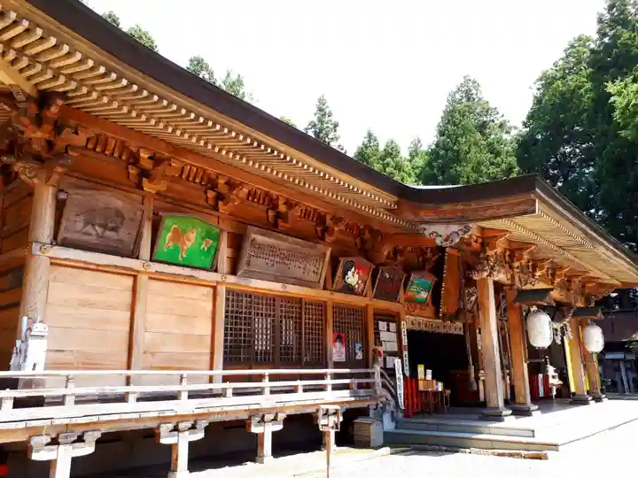 櫛引八幡宮の本殿・本堂