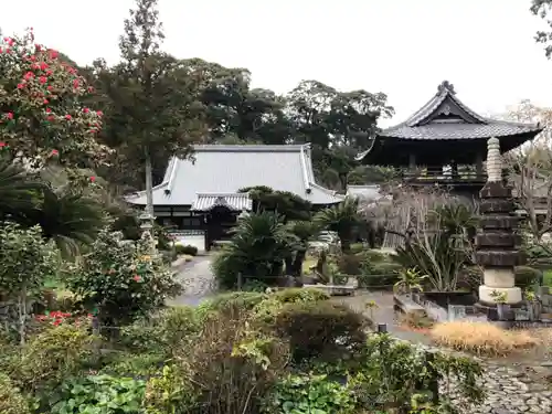 能満寺の庭園