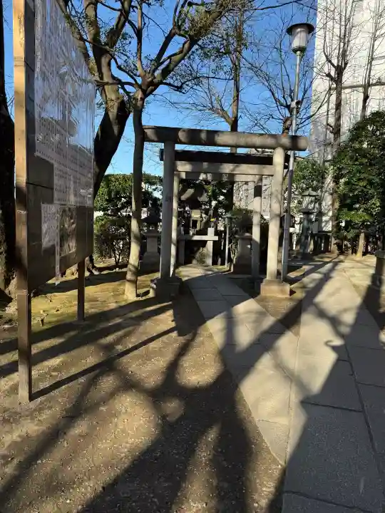 待乳山聖天(本龍院)の{uncategorized: "未分類", other: "その他", undefined: "問題あり", building: "その他建物", grave: "お墓", sacred_gate: "鳥居", guardian: "狛犬", statue: "像", buddha: "仏像", history: "歴史", nature: "自然", garden: "庭園", animal: "動物", pagoda: "塔", temizu: "手水舎", mountain_gate: "山門・神門", sanctuary: "本殿・本堂", subordinate: "末社・摂社", art: "芸術", scenery: "景色", jizo: "地蔵", ema: "絵馬", goshuin: "御朱印", omikuji: "おみくじ", items: "授与品その他", amulet: "お守り", goshuincho: "御朱印帳", eats: "食事", festival: "お祭り", votive_dance: "神楽", shichigosan: "七五三参", wedding: "結婚式", experience: "体験その他", initially: "初詣", around: "周辺", anti_infection: "感染症対策"}