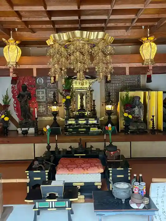 長弓寺の本殿・本堂