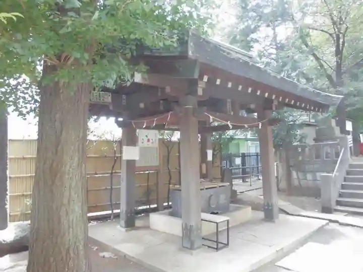 池尻稲荷神社の手水舎