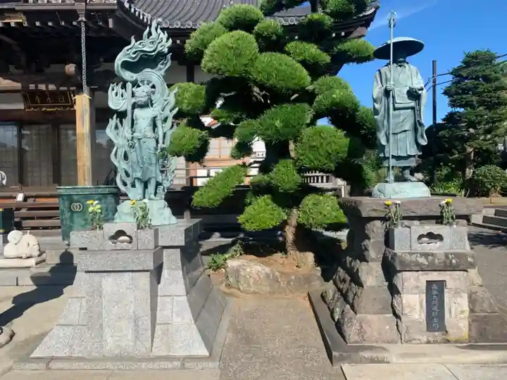 日永寺の像