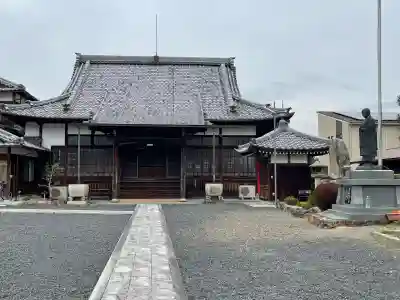 栄林寺の{uncategorized: "未分類", other: "その他", undefined: "問題あり", building: "その他建物", grave: "お墓", sacred_gate: "鳥居", guardian: "狛犬", statue: "像", buddha: "仏像", history: "歴史", nature: "自然", garden: "庭園", animal: "動物", pagoda: "塔", temizu: "手水舎", mountain_gate: "山門・神門", sanctuary: "本殿・本堂", subordinate: "末社・摂社", art: "芸術", scenery: "景色", jizo: "地蔵", ema: "絵馬", goshuin: "御朱印", omikuji: "おみくじ", items: "授与品その他", amulet: "お守り", goshuincho: "御朱印帳", eats: "食事", festival: "お祭り", votive_dance: "神楽", shichigosan: "七五三参", wedding: "結婚式", experience: "体験その他", initially: "初詣", around: "周辺", anti_infection: "感染症対策"}